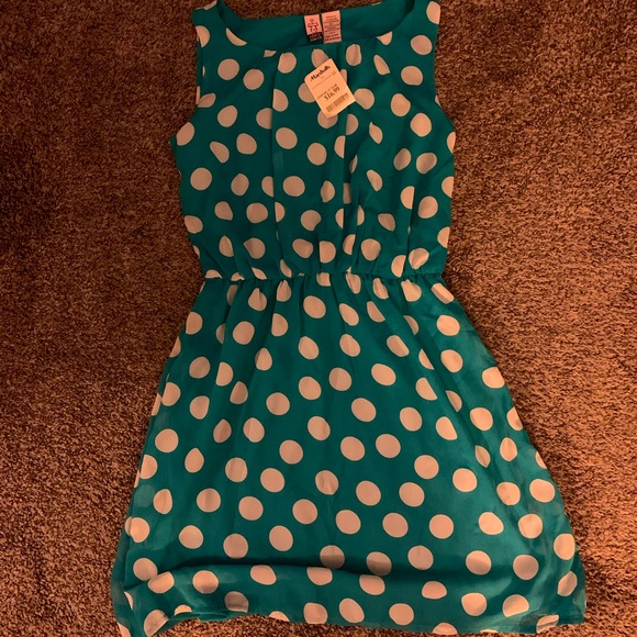 Dress - Picture 1 of 1